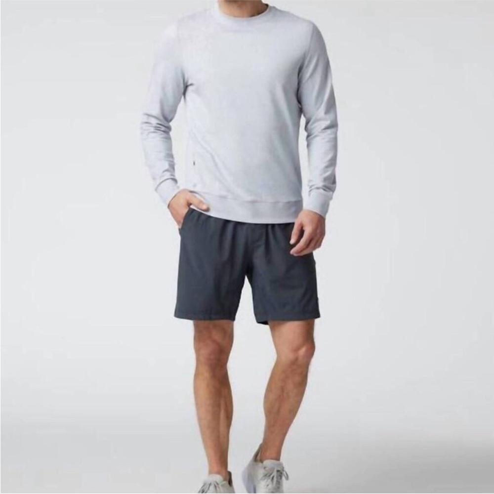 Vuori Mens Ponto Performance Crew Platinum Light Heather Grey - Picture 2 of 9